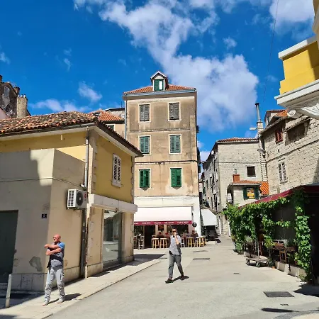 Fantattic Old Town