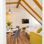 Fantattic Old Town Apartment
