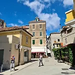 Fantattic Old Town