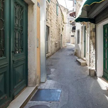 Fantattic Old Town Apartment