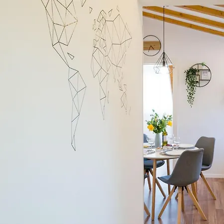 Fantattic Old Town Apartment *