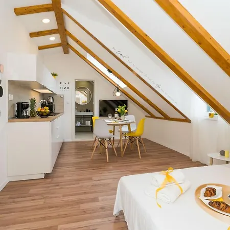 Fantattic Old Town Apartament Split