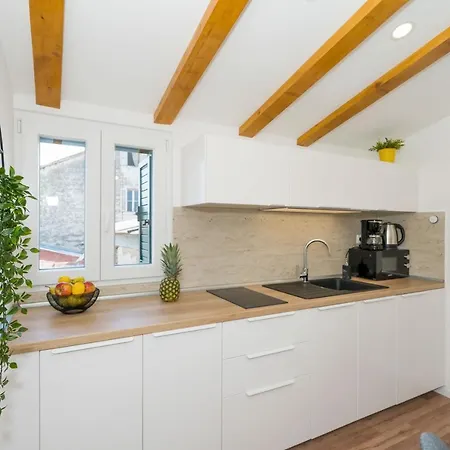 Fantattic Old Town דירה