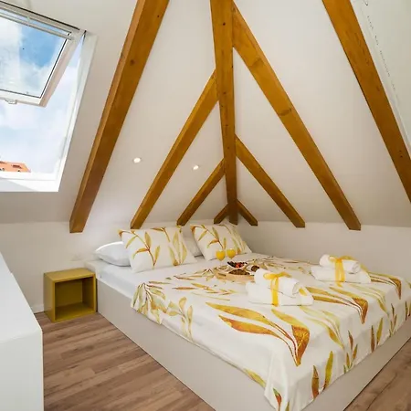 Fantattic Old Town דירה *